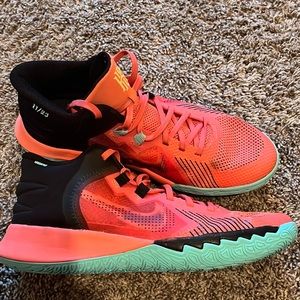 Kyrie flytrap 5